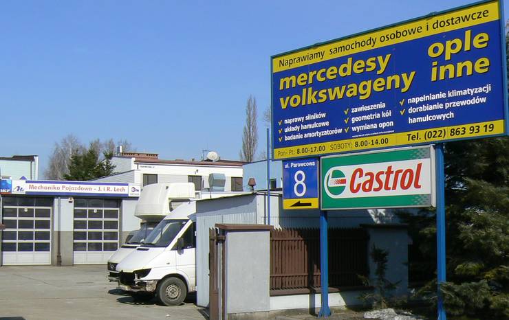 szyld firmy i wjazd do warsztatu serwis mercedesa Józef i Robert Lech
