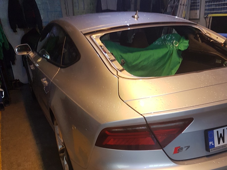 wymiana szyby tylnej w Audi S7