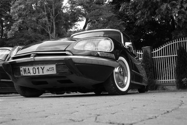 citroen DS, czarno-białe foto 1