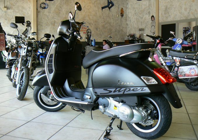 skutery Vespa - elegancja i tradycja skutery Vespa