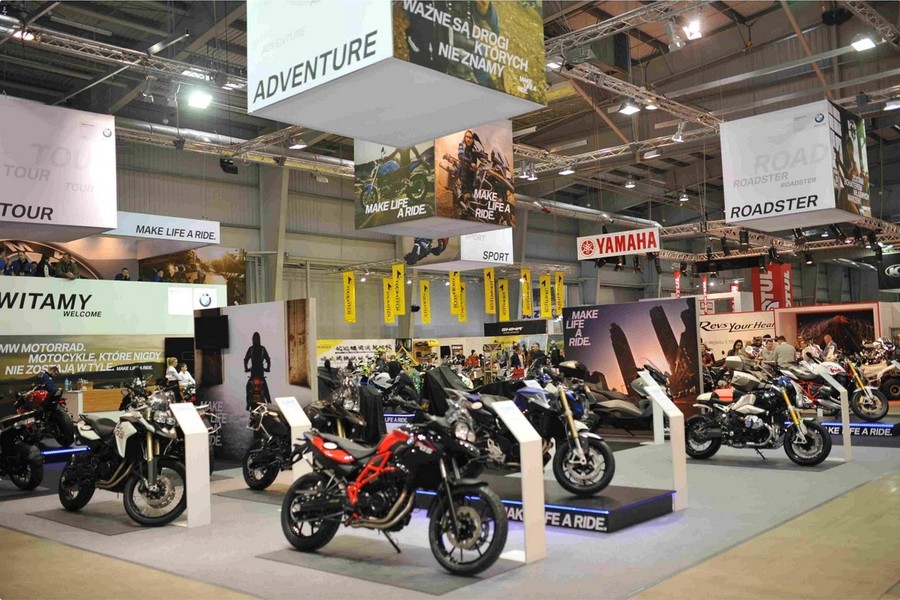 wystawa motocykli i skuterow