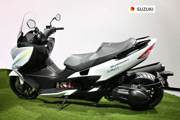 Motocykl Suzuki na wodór